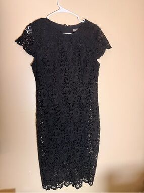 Chelsea28 Black Floral Lace Midi Dress